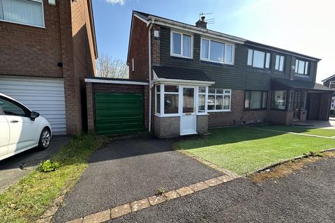 8 Rufford Close, Ashton-under-lyne, OL6 8XA