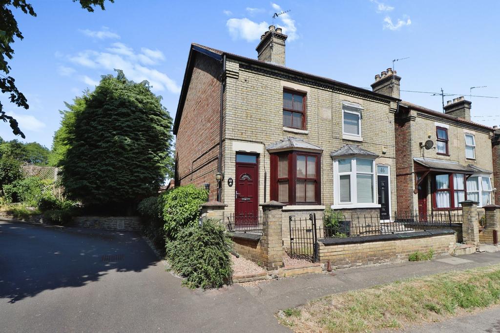 Chapel Street, Yaxley, PE7 2 bed semidetached house for sale £200,000