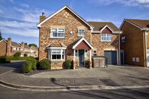 4 bedroom detached house for sale, Hamfield Drive, Hayling Island, Hampshire