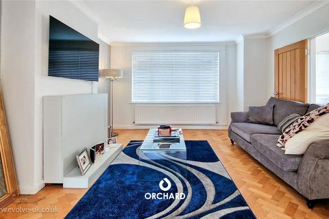 3 bedroom semi-detached house to rent, Clovelly Avenue, Ickenham, UB10