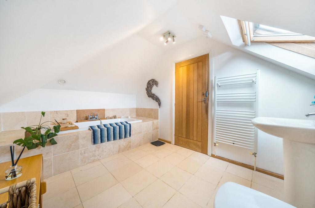 Upstairs Bathroom