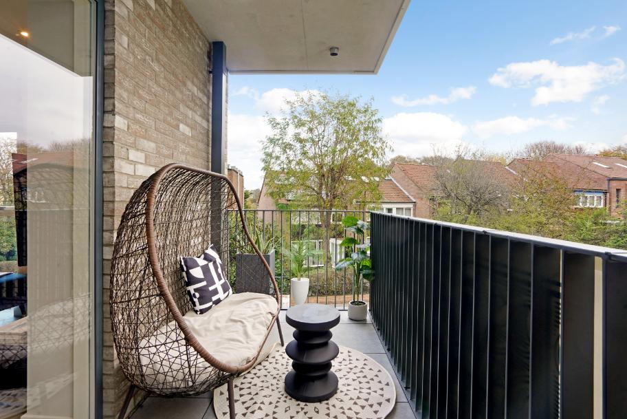 Flat 18, Raphis Court, 2 Hermitage Lane London ...