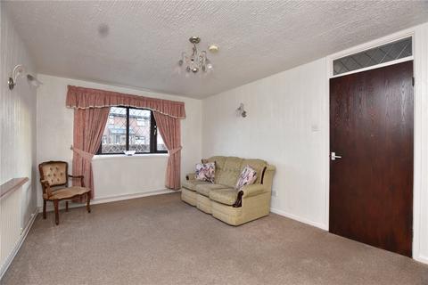 2 bedroom semi-detached bungalow for sale, Hertfordshire Park Close, Shaw, Oldham, Greater Manchester, OL2