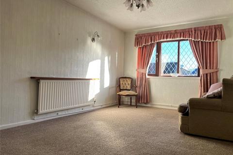 2 bedroom semi-detached bungalow for sale, Hertfordshire Park Close, Shaw, Oldham, Greater Manchester, OL2