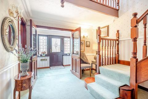 5 bedroom detached house for sale - Newton Road, Rushden, NN10 0SY
