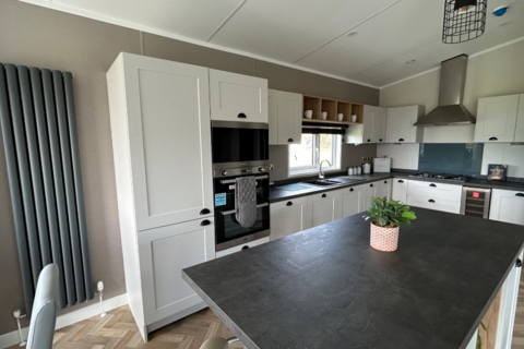 undefined, Sunseeker Sensation lodge New Beach Holiday Park, Romney Marsh TN29