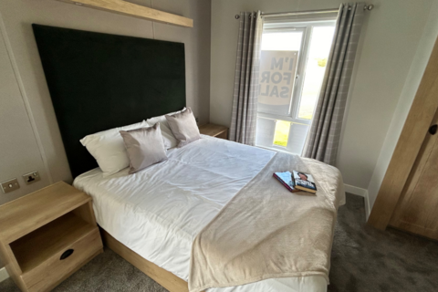 2 bedroom static caravan for sale, Sunseeker Sensation lodge New Beach Holiday Park, Romney Marsh TN29