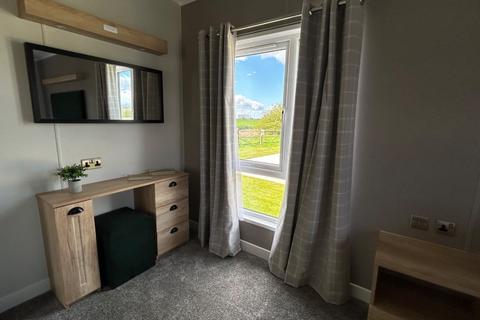 2 bedroom static caravan for sale, Sunseeker Sensation lodge New Beach Holiday Park, Romney Marsh TN29