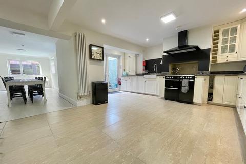 8 Argyle Road, Swanage, BH19 1HZ