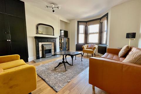 8 Argyle Road, Swanage, BH19 1HZ