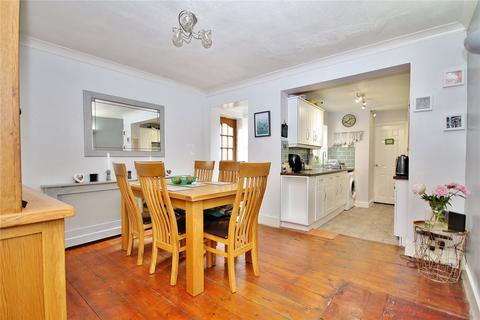 4 bedroom semi-detached house for sale, Queens Road, Knaphill, Woking, Surrey, GU21