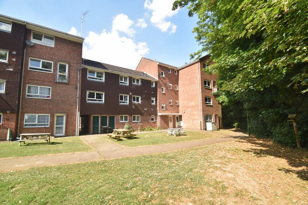 Park Place, Amersham, Bucks, HP6 2 bed apartment for sale £290,000
