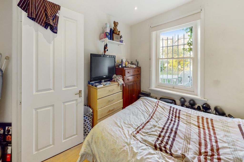 Clarendon Rise, London, SE13 2 bed apartment £1,700 pcm (£392 pw)