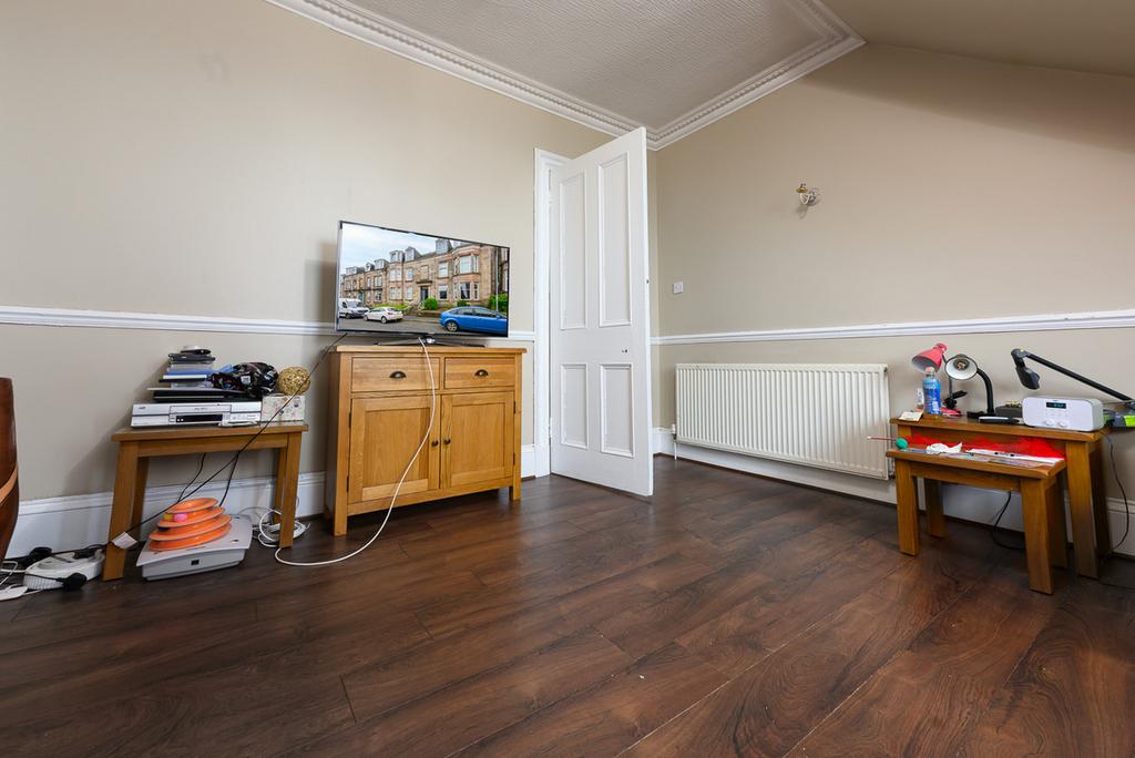 Royal Street, Gourock, PA19 2 bed flat for sale £65,000