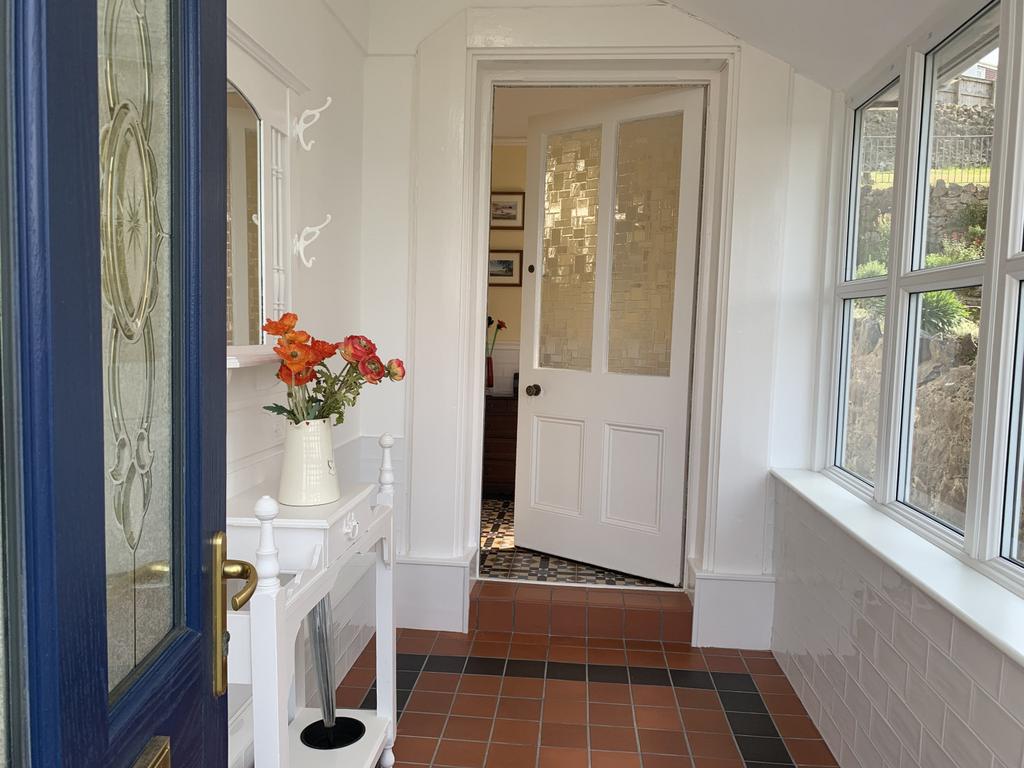 2 Langland Villas, Mumbles, Swansea, SA3 4NA 6 bed detached house for