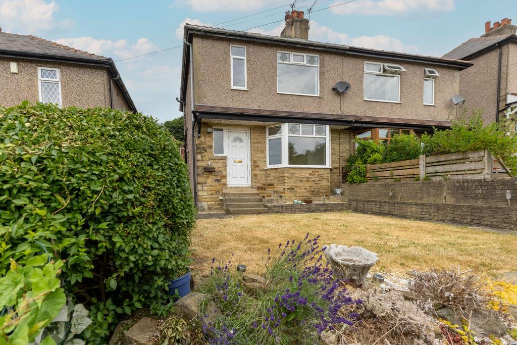 Kirk Lane, Hipperholme, HX3 8EU 3 bed semidetached house for sale £