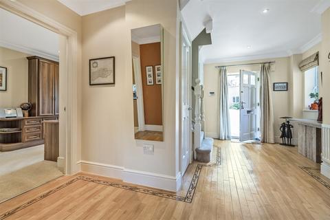 16 Bax Close, Storrington, Pulborough, RH20 4GZ