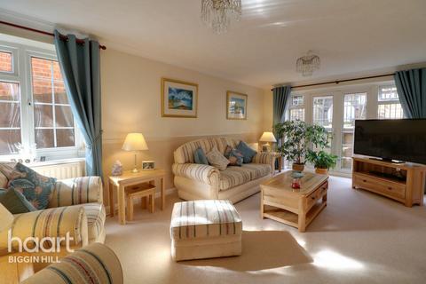 6a Alexandra Road, Biggin Hill, Westerham, TN16 3NY