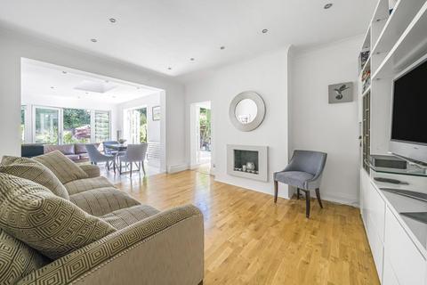 26 Oakfield Gardens, Beckenham, BR3 3AZ