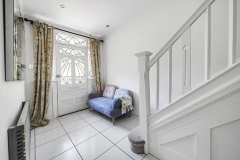 26 Oakfield Gardens, Beckenham, BR3 3AZ