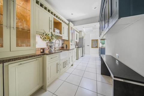 26 Oakfield Gardens, Beckenham, BR3 3AZ