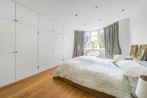 26 Oakfield Gardens, Beckenham, BR3 3AZ