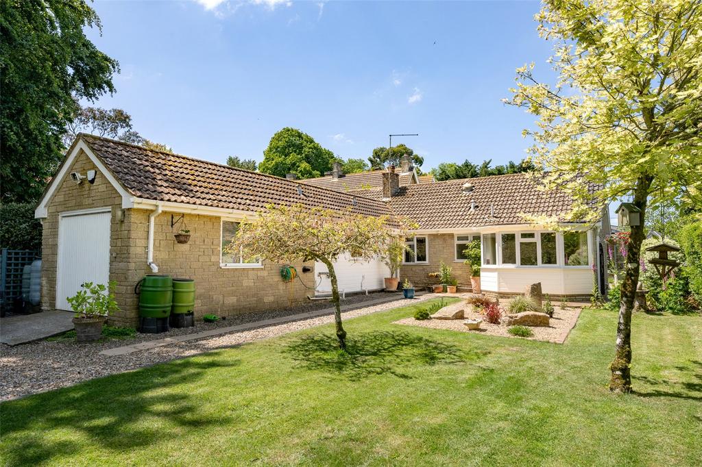 Hammond Street, Mappowder... 3 bed bungalow for sale £585,000