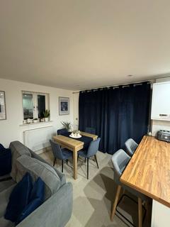 2 bedroom ground floor flat to rent, Surrey Road, Westbourne