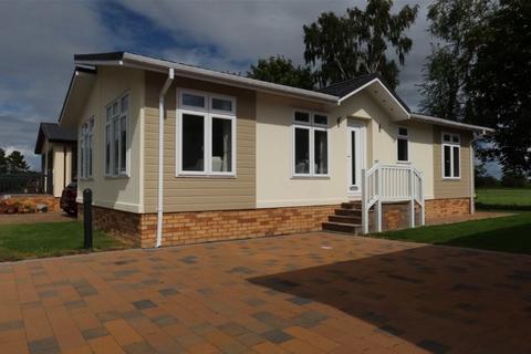 2 bedroom park home for sale, York, North Yorkshire, YO41