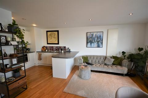1 bedroom flat for sale, NV Building,Salford Quays, Manchester M50 3BB