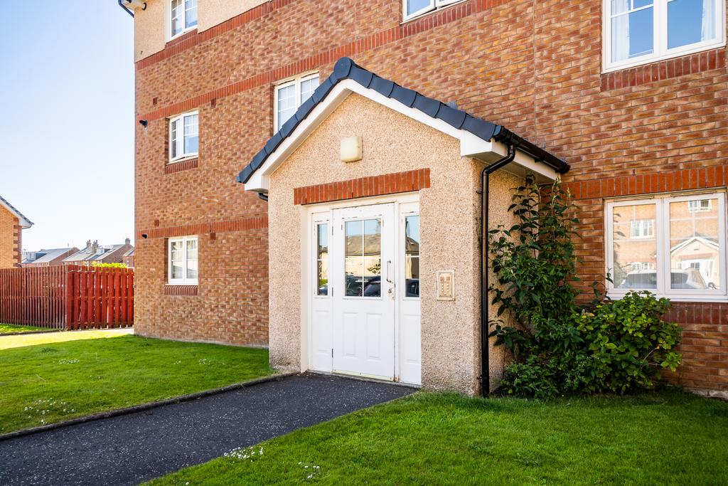 Wood Court, Troon KA10 2 bed ground floor flat for sale £135,000