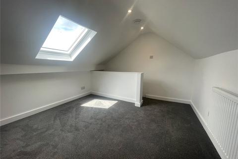 2 bedroom terraced house to rent, Farnborough Road, Farnham, Surrey, GU9