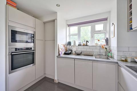 Horne Way, West Putney, London, SW15