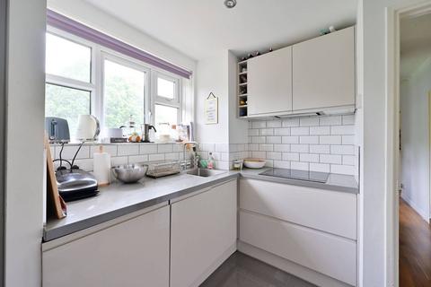 Horne Way, West Putney, London, SW15