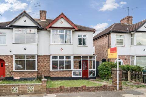 33 Devonshire Crescent, London, NW7 1DN