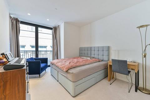 3 bedroom flat for sale, Lincoln square, Holborn, London, WC2A