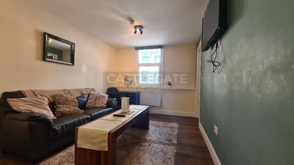 Apartment 3, 3a New Street, Huddersfield, HD1 2 AX