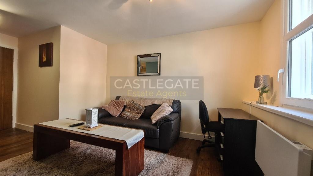 Apartment 3, 3a New Street, Huddersfield, HD1 2 AX