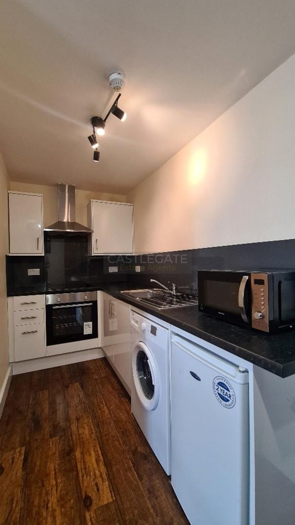 Apartment 3, 3a New Street, Huddersfield, HD1 2 AX
