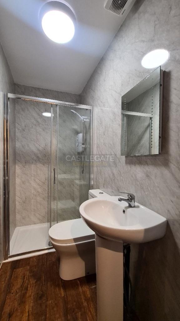 Apartment 3, 3a New Street, Huddersfield, HD1 2 AX