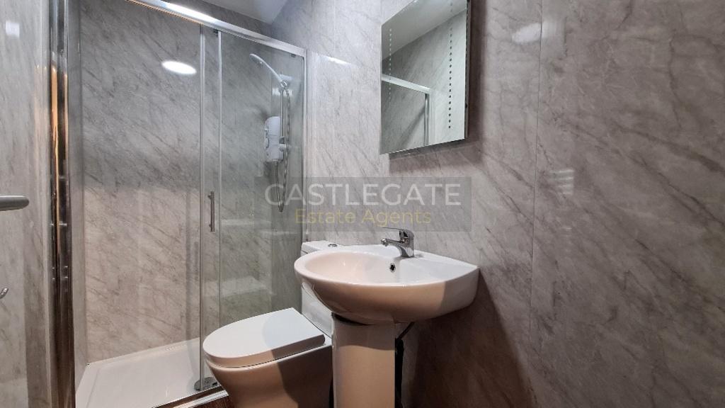 Apartment 3, 3a New Street, Huddersfield, HD1 2 AX