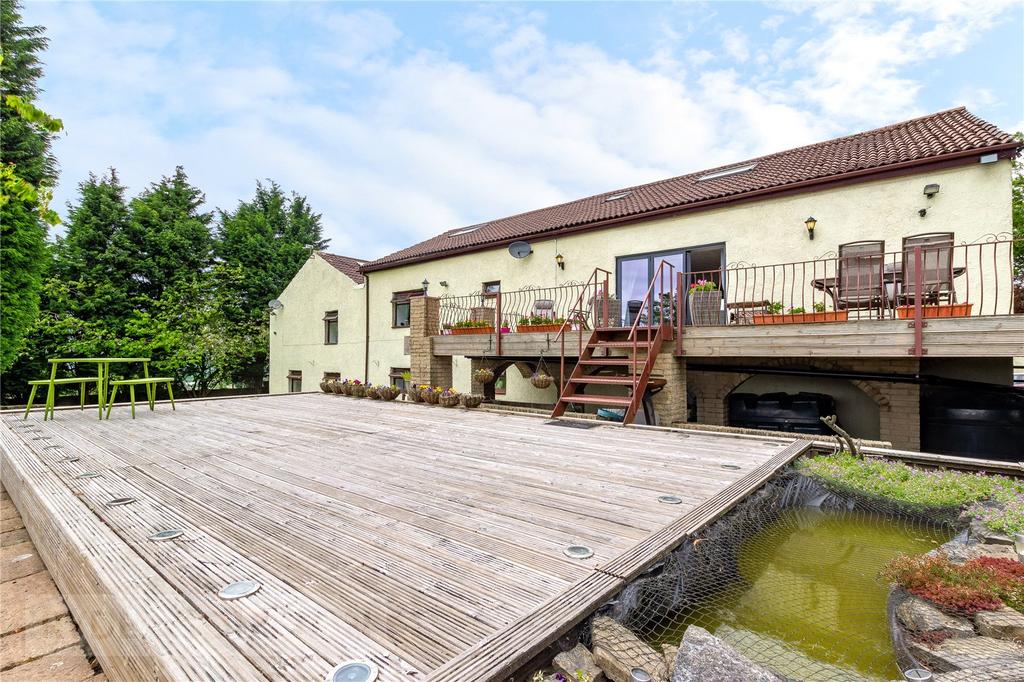 Burnedge, Rochdale, Greater Manchester, OL16 6 bed detached house for