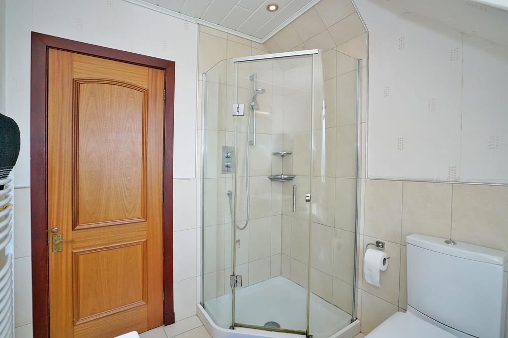 Bathroom1