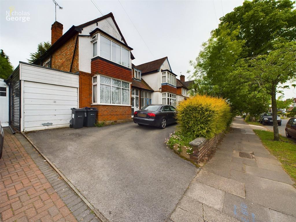 Petersfield Road, Hall Green, Birmingham, B28 3 bed semidetached house