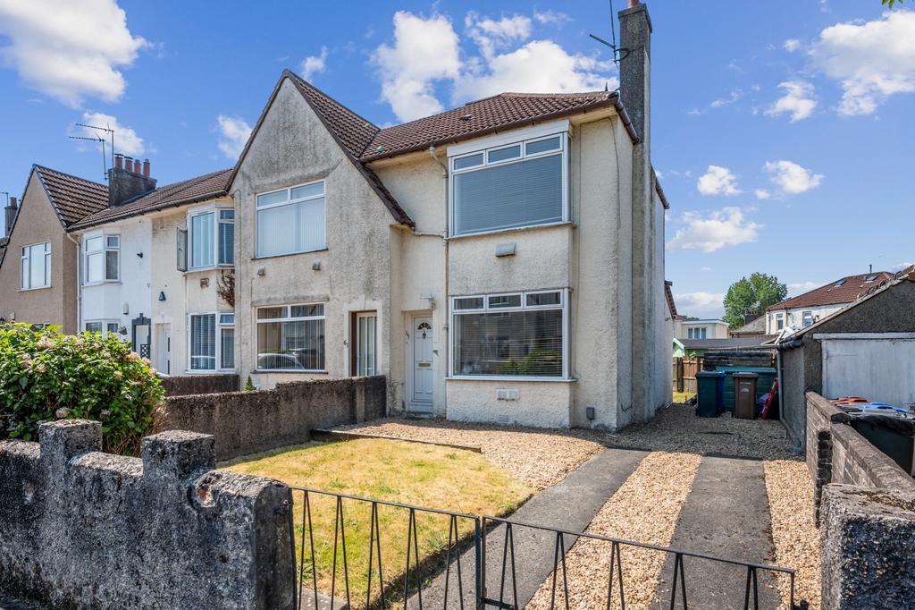 Dalgarroch Avenue, Clydebank, Glasgow, G81 1EU 2 bed semidetached