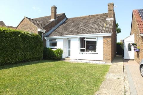 2 bedroom semi-detached bungalow to rent, Oakmede Way, Ringmer BN8