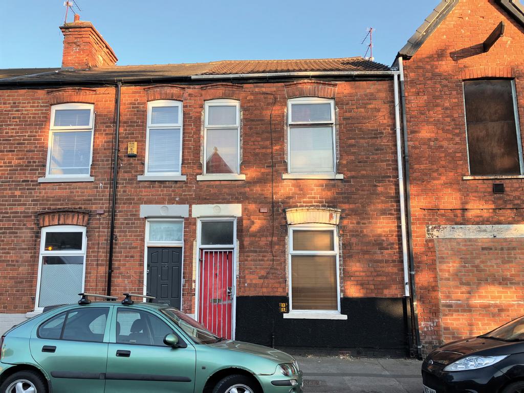 75 Arthur Street, Hull 2 bed terraced house £15,000