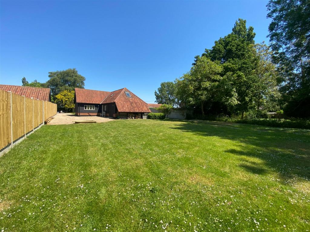Stratford St Andrew, Nr Saxmundham, Suffolk 3 bed barn conversion for
