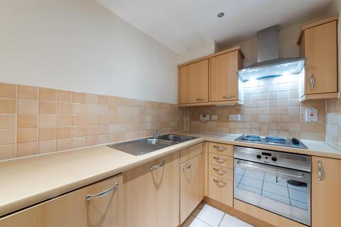 2 bedroom apartment for sale, Barrier Point Road, London, E16