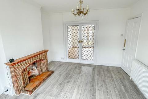 4 Frusher Avenue, Grimsby, DN33 2BE